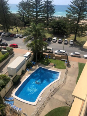  Oceania on Burleigh Beach  Серферс-Парадайс
